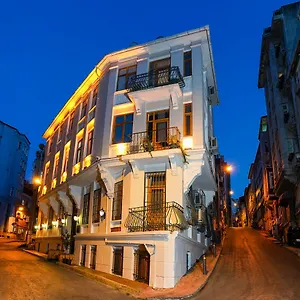 emmy-hotel-taksim.istanbul-turkeyhotels.com/